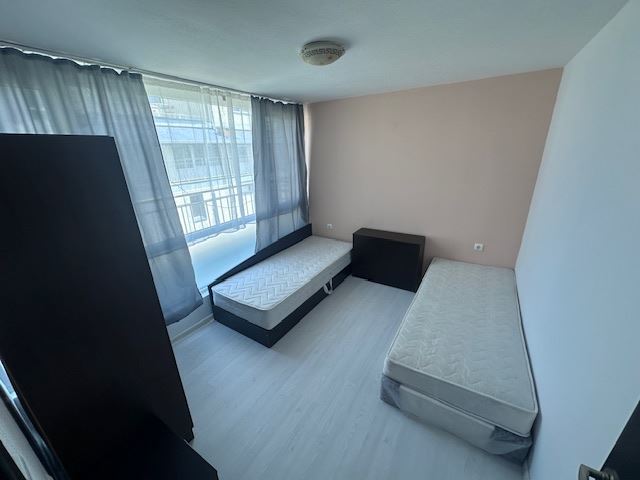 Život v první linii – prostorný byt se třemi ložnicemi s čelním výhledem na moře v Pomorie