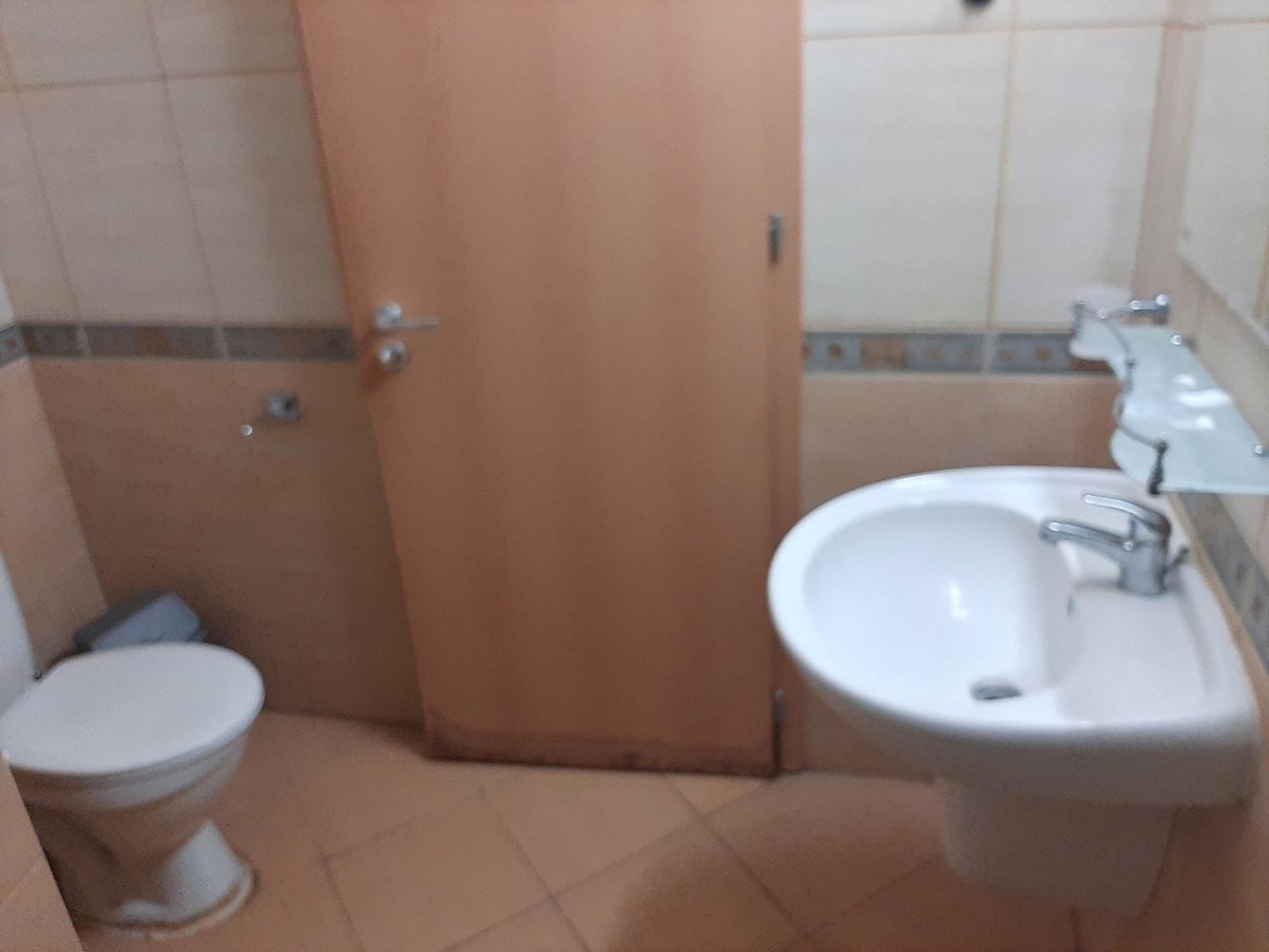 Prostorný apartmán s jednou ložnicí a výhledem na bazén ve Slunečném pobřeží