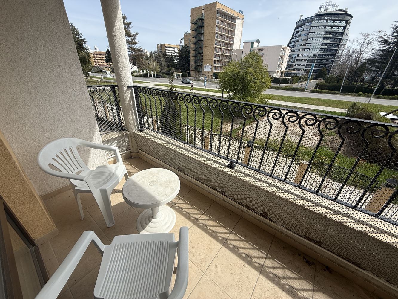 Prostor, pohodlí a výborná poloha – studio v srdci Slunečného pobřeží