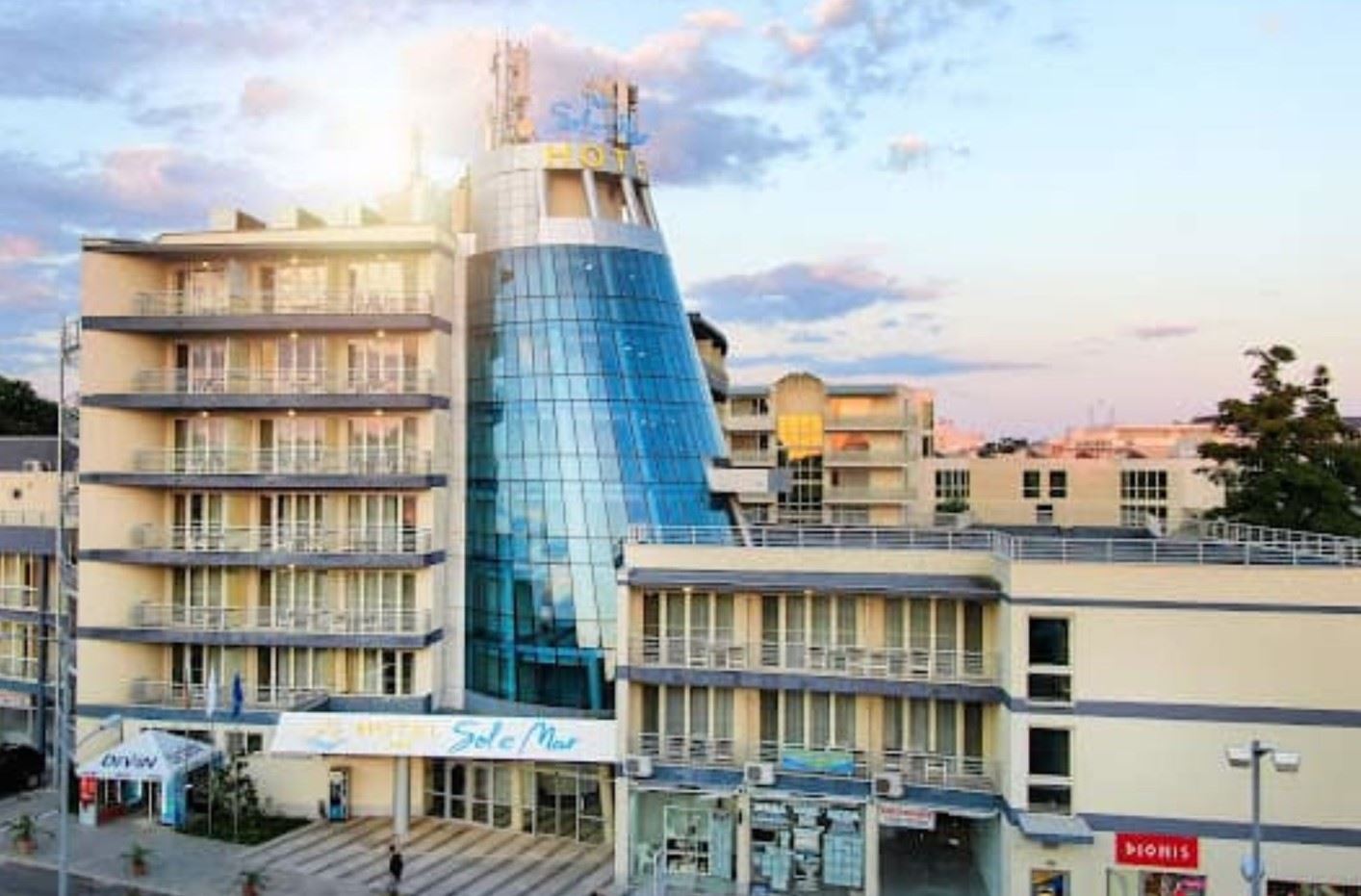 Zrekonstruované studio v centru Slunečného pobřeží – jen pár minut od pláže
