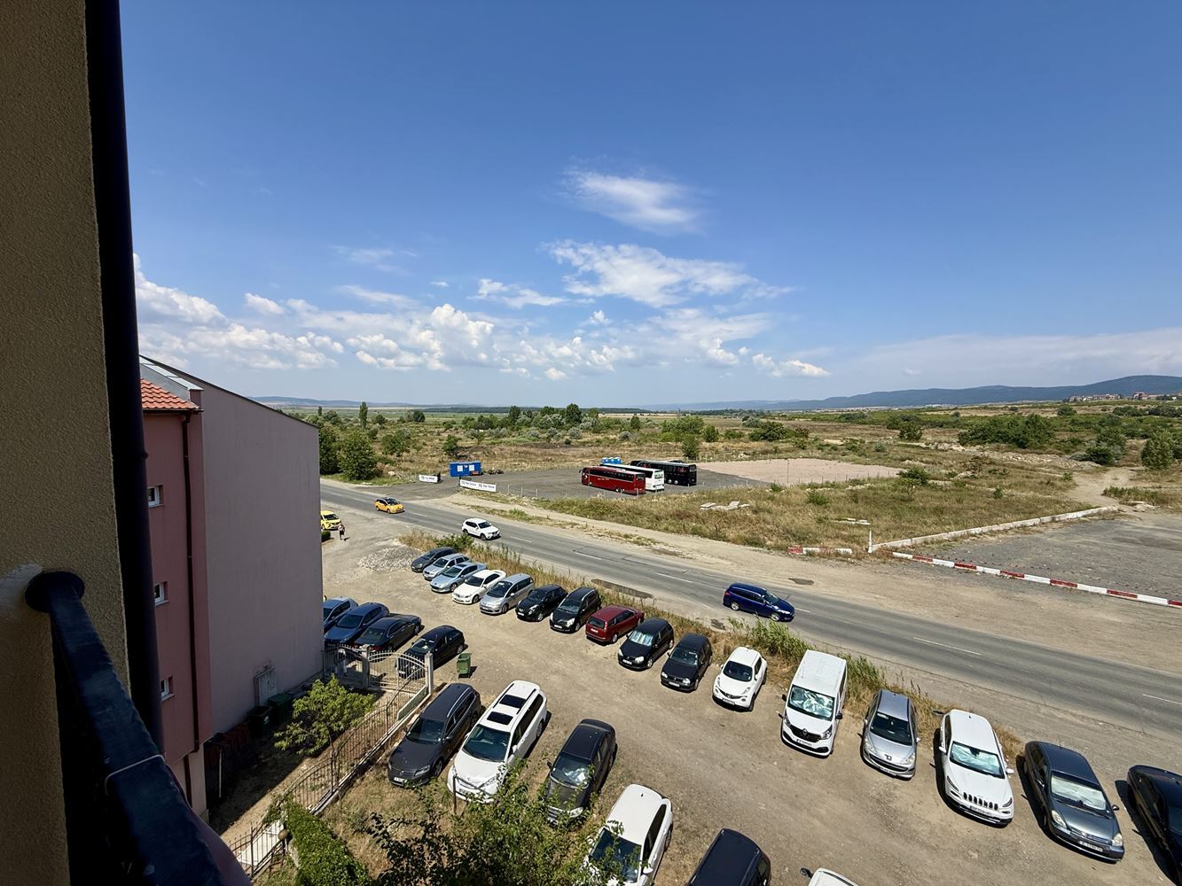 Prostorný byt s jednou ložnicí v blízkosti supermarketu Lidl ve Slunečném pobřeží