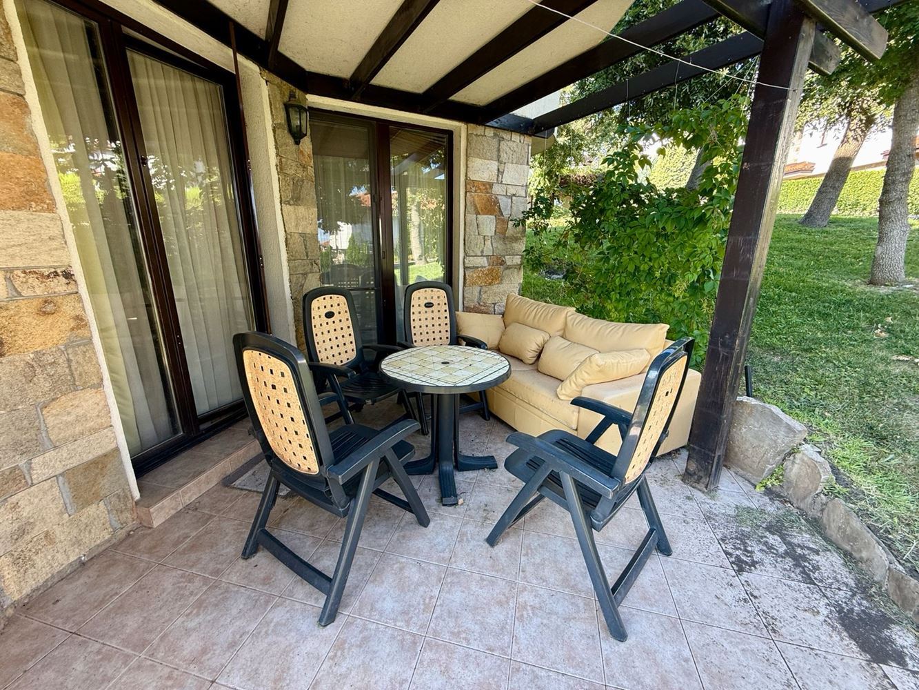 Útulný apartmán s jednou ložnicí, zahrádkou a vynikajícím vybavením v oblasti Sunny Beach