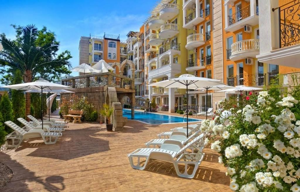 Slunečné pobřeží - Plně zařízený apartmán se dvěma balkony a působivou SPA infrastrukturou