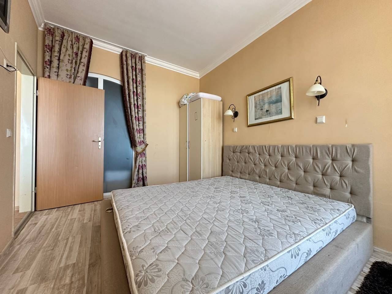 Prostorný apartmán s výhledem na moře v první linii v Pomorie – rekreační nemovitost s atmosférou luxusního resortu