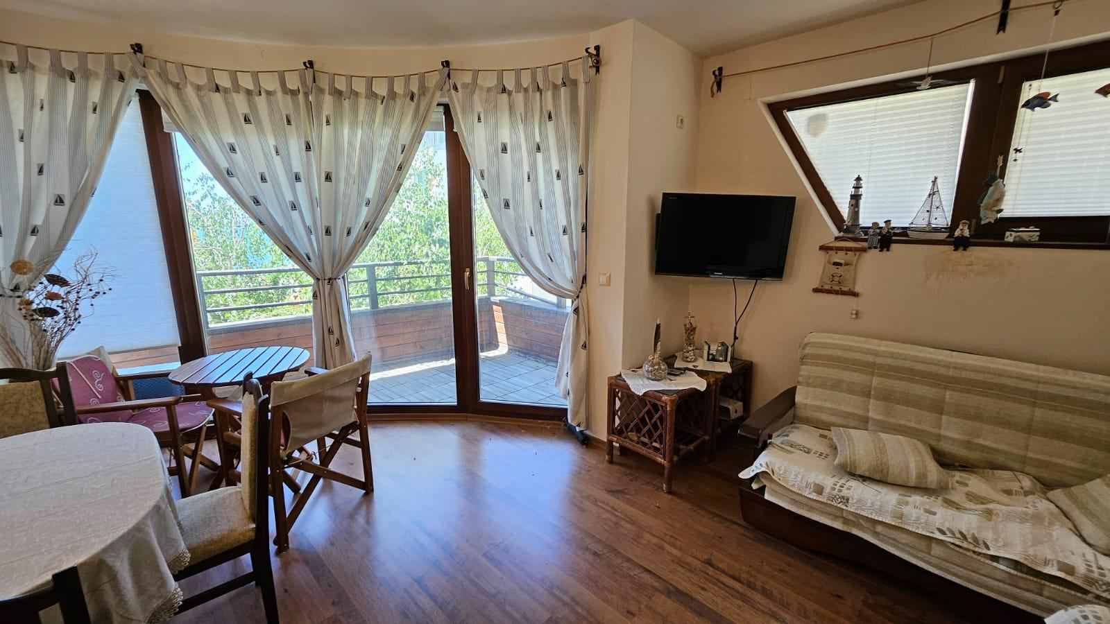 Byt s jednou ložnicí bez poplatku za údržbu v čtvrti „Rusalka“, Sveti Vlas – výborná volba pro bydlení i investici