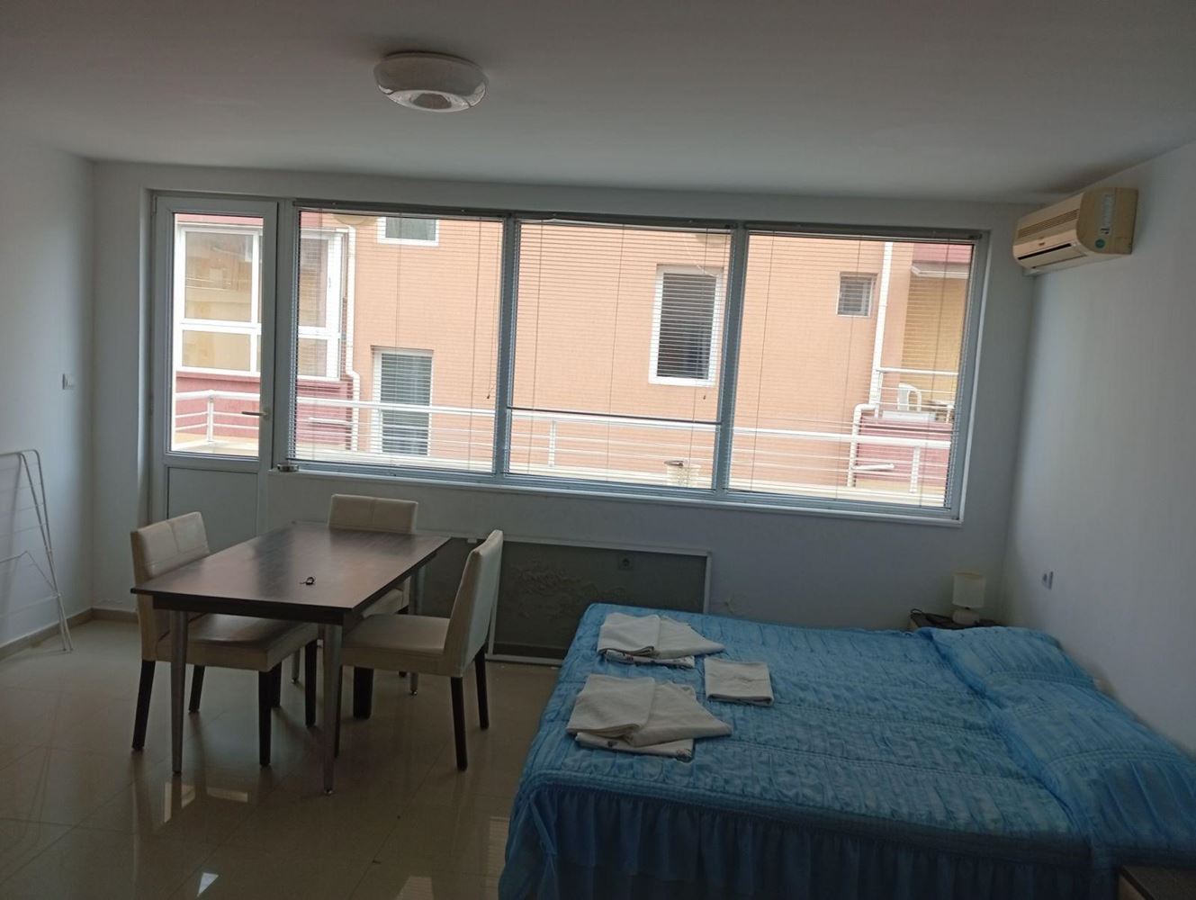 Plně zařízený funkční 2pokojový apartmán – komfort, pohodlí a výborná lokalita v Pomorie