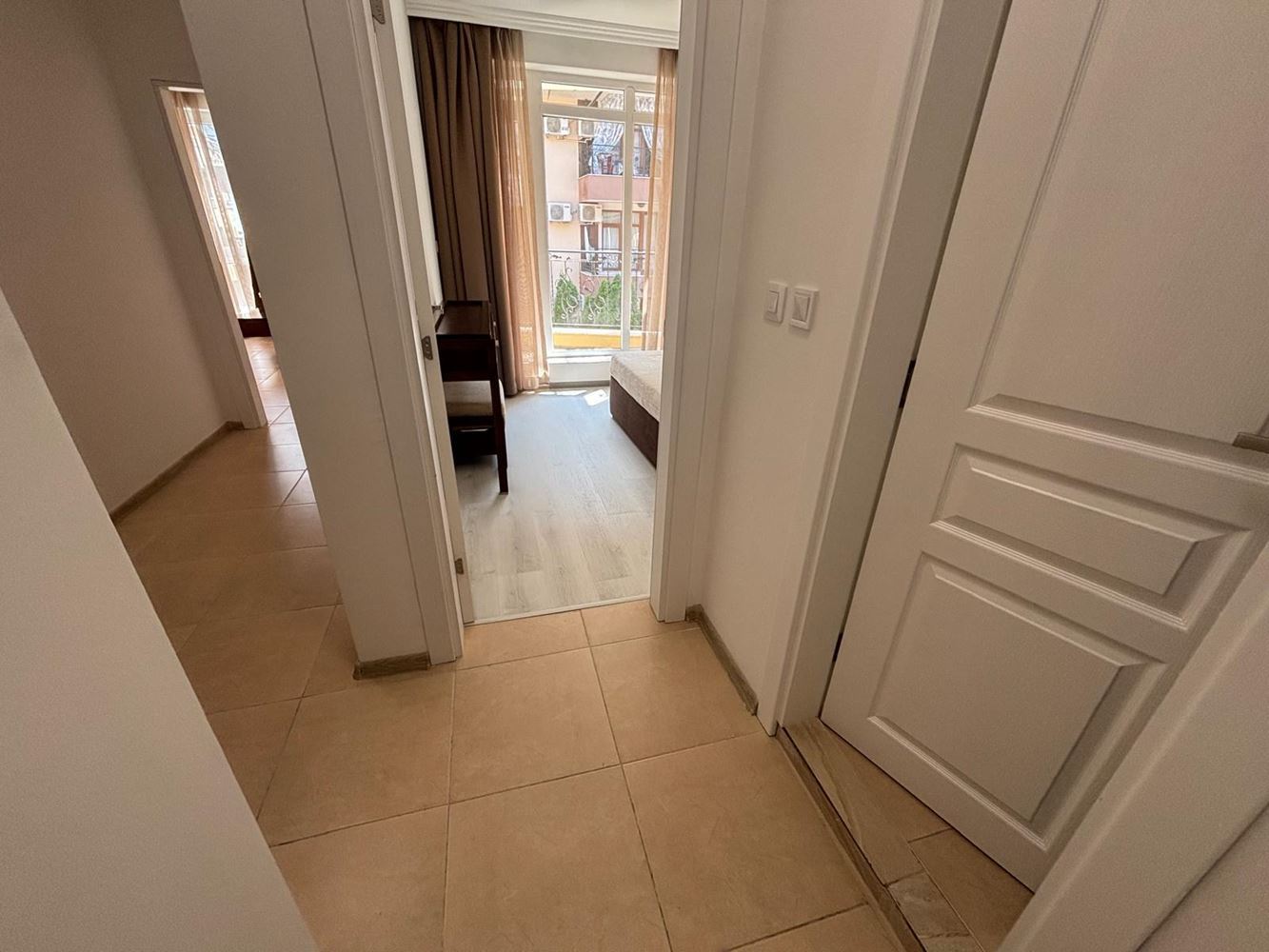 Útulný apartmán s jednou ložnicí v Ravdě – jen 200 m od moře, bez poplatku za údržbu
