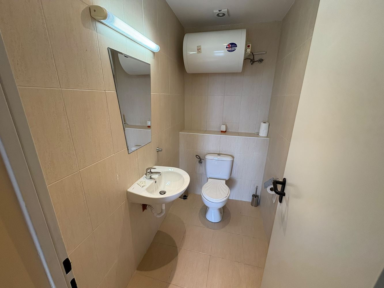 Apartmán se dvěma ložnicemi ve Slunečném pobřeží – prostornost, vybavení a zábava v rekreačním komplexu