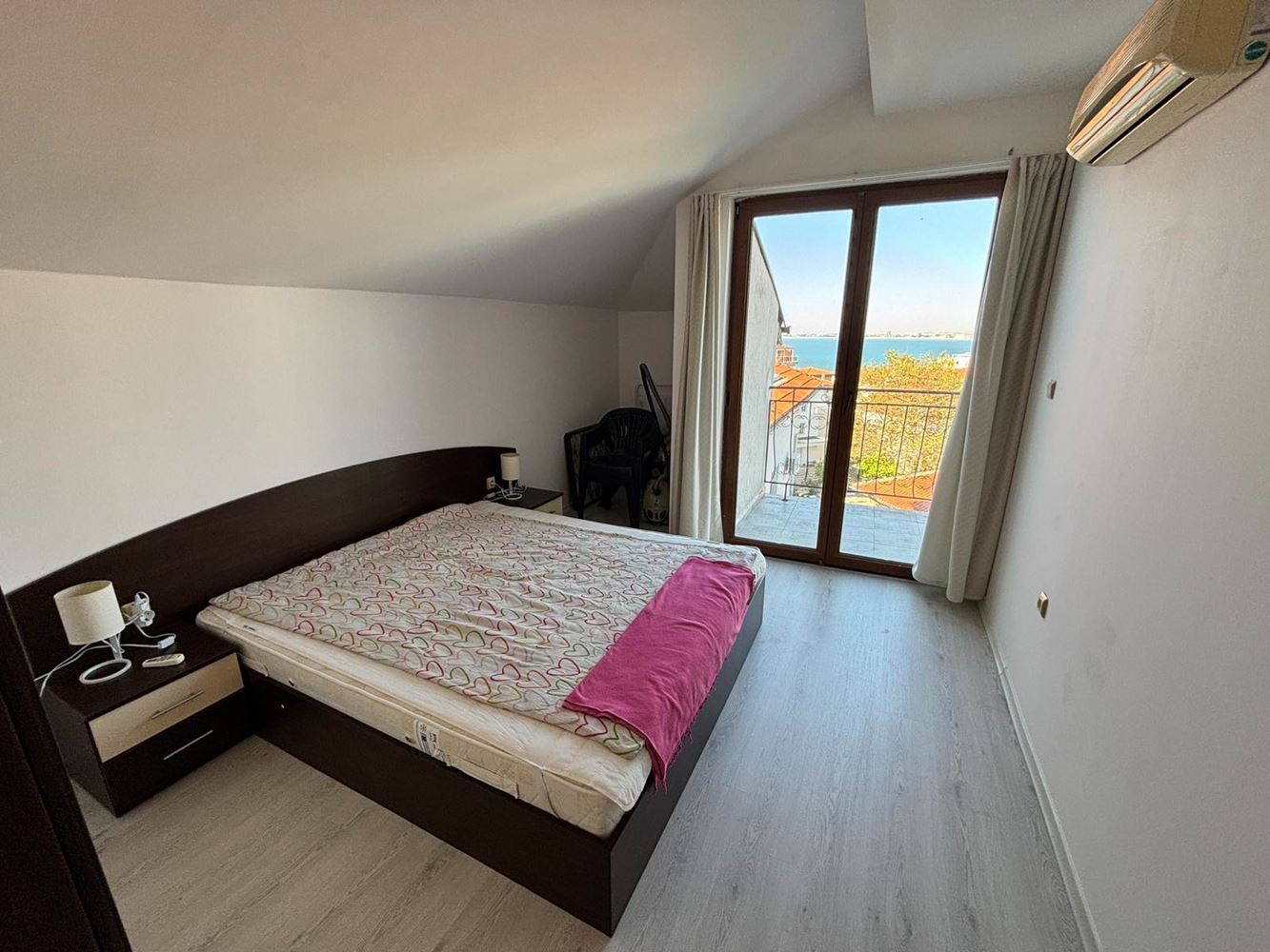 Útulný byt s jednou ložnicí a panoramatickým výhledem na moře ve Sveti Vlas