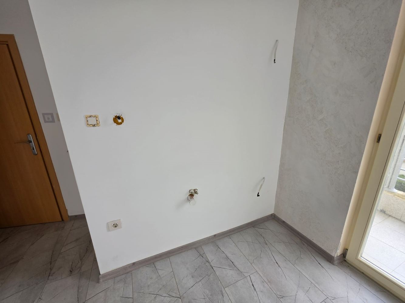 Zrekonstruované studio v centru Slunečného pobřeží – jen pár minut od pláže