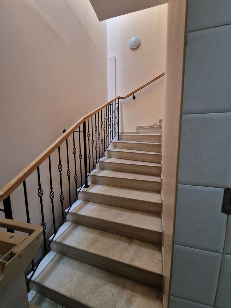 Světlý apartmán s jednou ložnicí v Nesebaru – bez poplatku za údržbu, s Aktem 16 a skvělou lokalitou