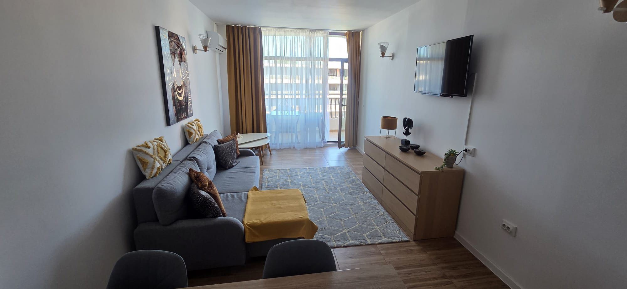 Apartmán s jednou ložnicí 100 m od pláže v Slunečném pobřeží – zařízený a připravený k nastěhování