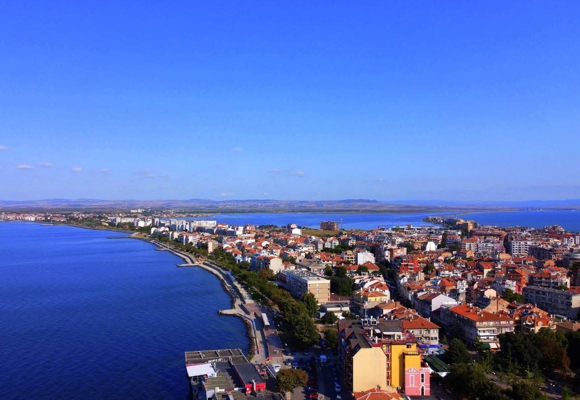 Garsoniéra v nové části Pomorie – skvělá příležitost v budově bez poplatku za údržbu