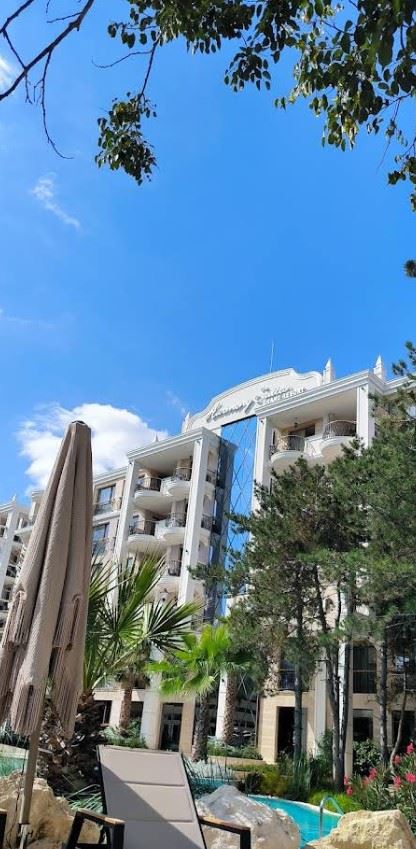 Útulný byt s jednou ložnicí v luxusním komplexu v Slunečném pobřeží