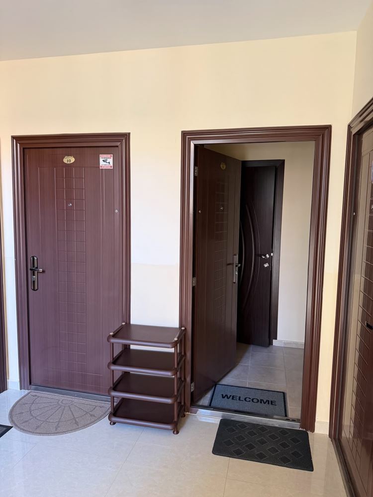 Útulný apartmán s jednou ložnicí v Ravdě v komplexu – připravený k bydlení