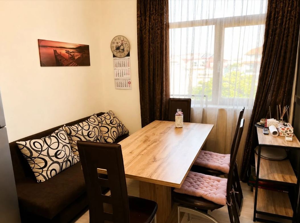 Prostorný mezonetový apartmán s panoramatickou terasou v Ravdě – skvělá volba pro bydlení, odpočinek nebo investici