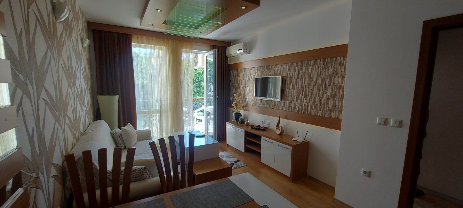 Luxusní jednopokojový apartmán v prestižním komplexu na Slunečném pobřeží