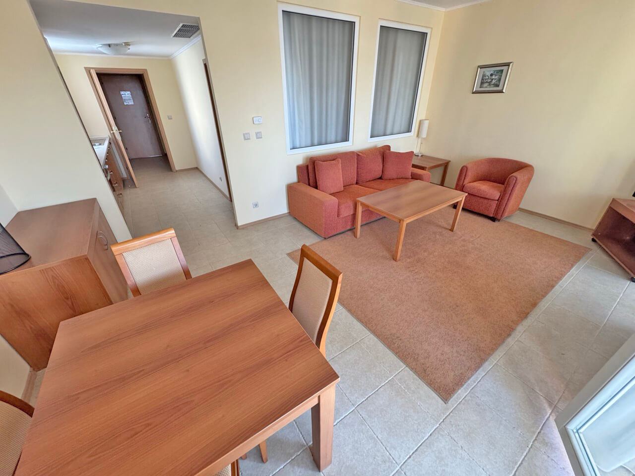 Exkluzivní apartmán s jednou ložnicí v první linii u moře v Pomorie – luxus, prestiž a investice s okamžitou návratností