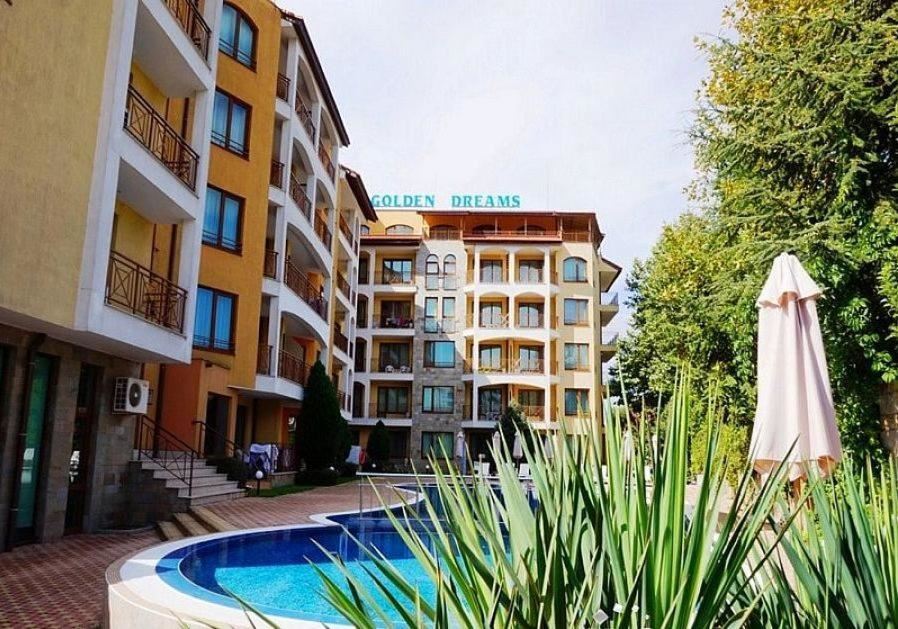 Stylový apartmán s jednou ložnicí s výhledem na bazén v letovisku Slunečné pobřeží