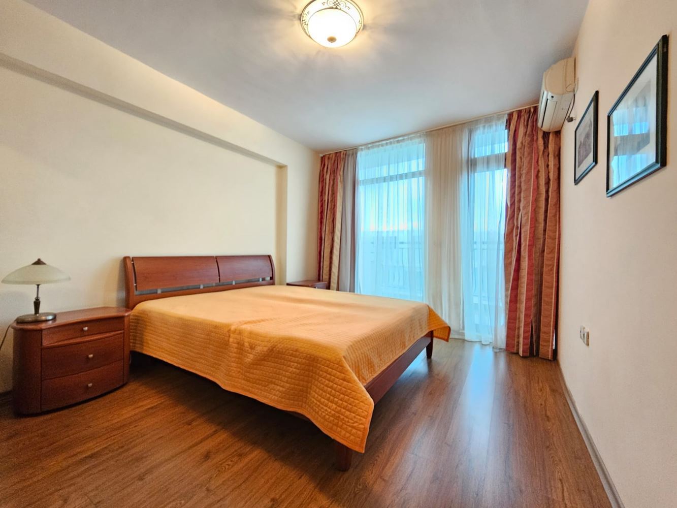 Prostorný apartmán se třemi ložnicemi na první linii moře v Sozopolu s unikátní panoramatickou terasou