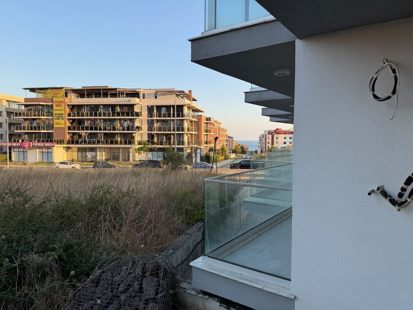 Kompaktní studio ve Sveti Vlas – 500 m od pláže, komplex s bazénem a parkováním