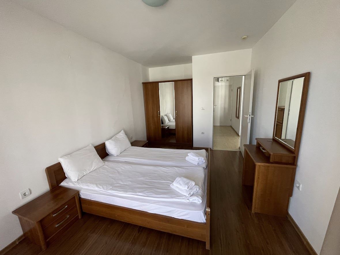 Výhled na moře a prvotřídní lokalita – byt v komplexu se službami, Aheloy