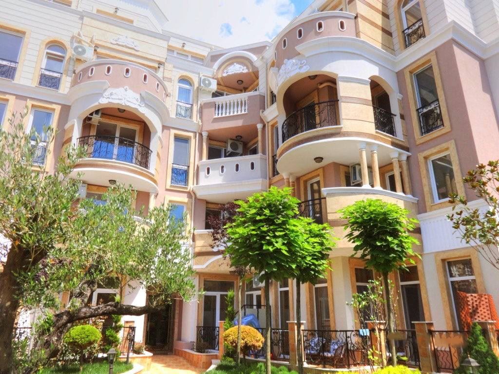 Apartmán s jednou ložnicí a jižní orientací v Ravdě – připravený k užívání