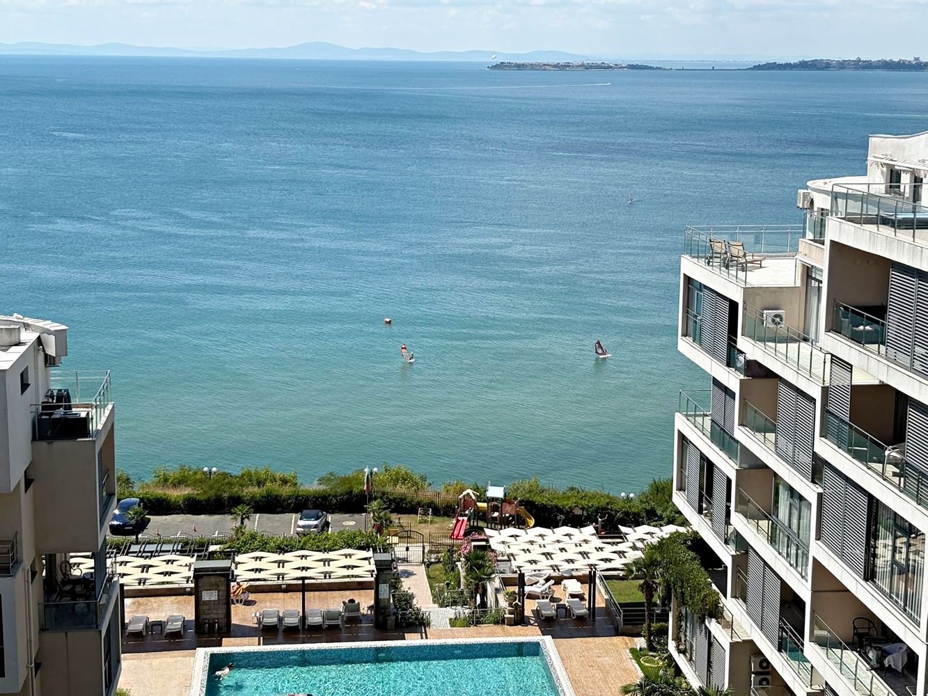 Luxusní apartmán s jednou ložnicí s panoramatickým výhledem na moře v první linii ve Sveti Vlas