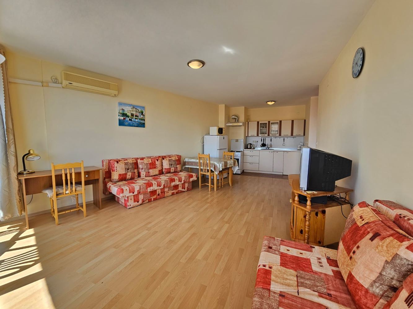 Dvoupokojový apartmán s výhledem na moře v prvotřídním přímořském komplexu – letovisko Elenite