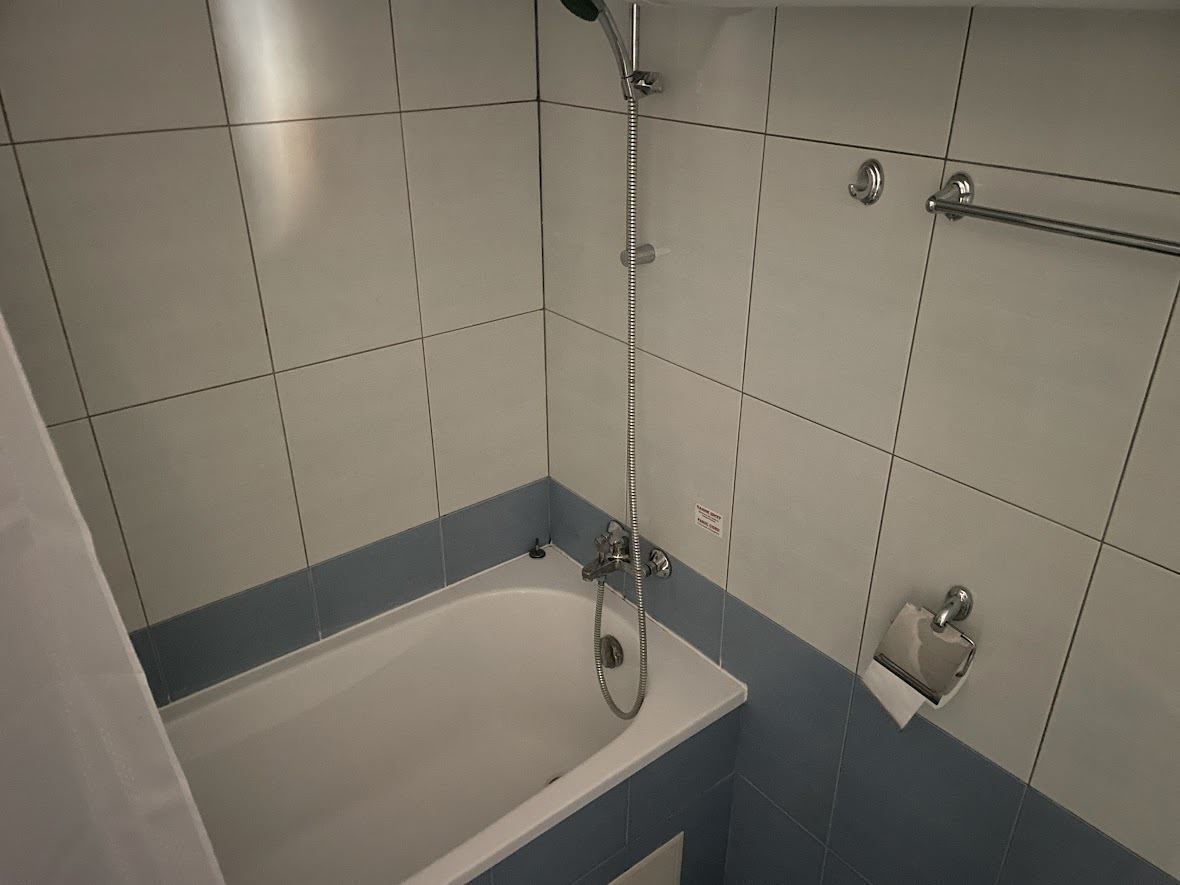 Výhled na moře a prvotřídní lokalita – byt v komplexu se službami, Aheloy