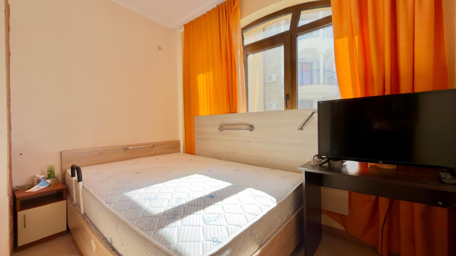 Prostorný apartmán se dvěma ložnicemi v luxusním komplexu v Slunečném pobřeží