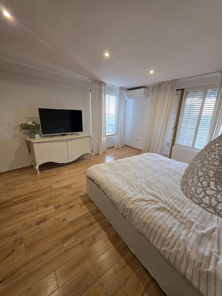 Nesebar: luxusní byt se dvěma ložnicemi a panoramatickým výhledem na moře – 183 m² prostoru, pohodlí a stylu