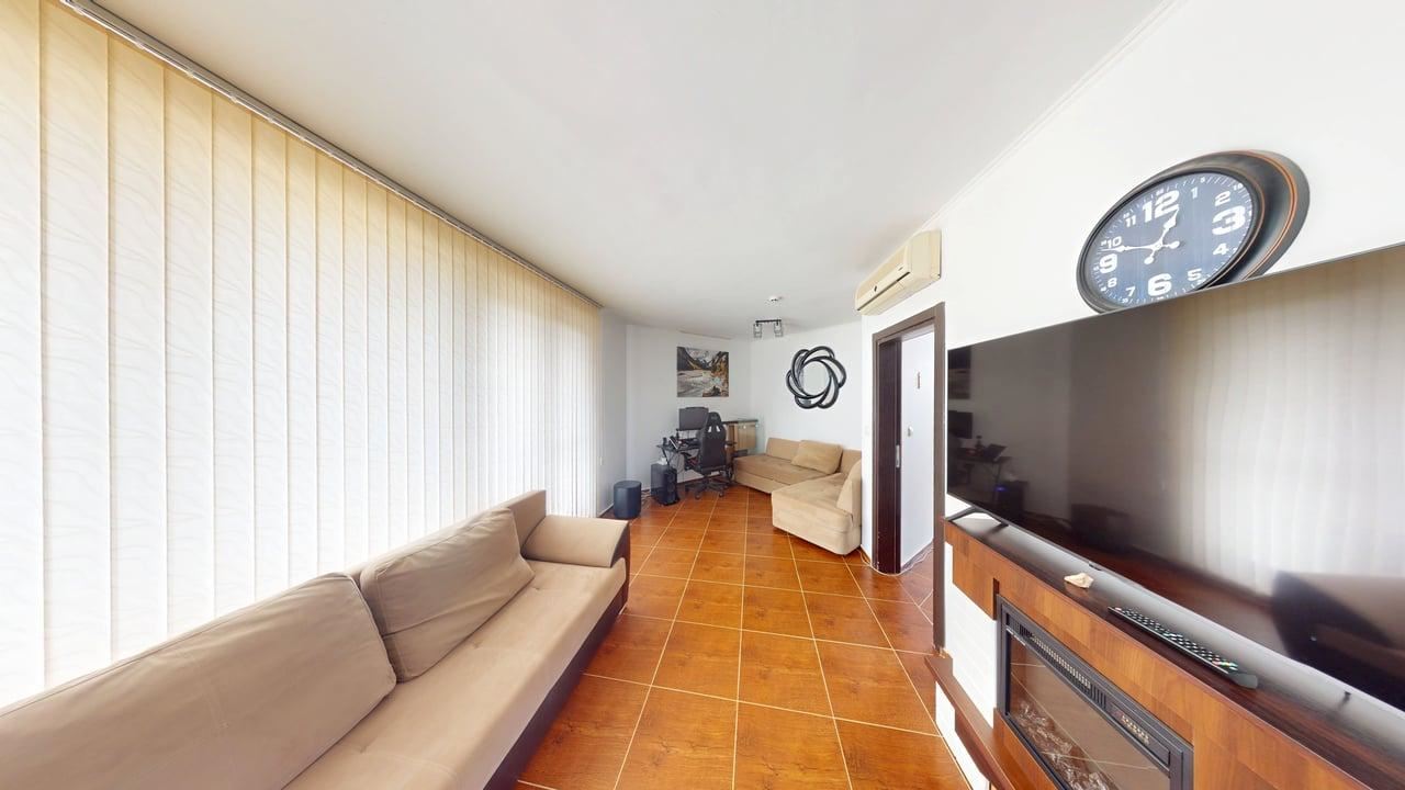 Apartmán s jednou ložnicí a panoramatickým výhledem na moře a hory v komplexu s bazény a wellness centrem SPA