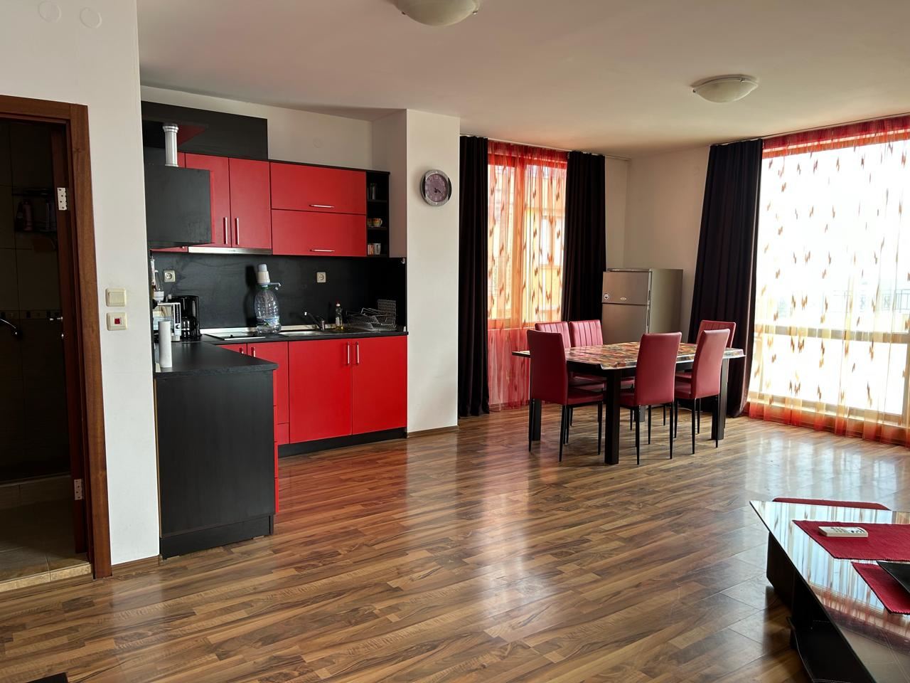 Prostorný apartmán se dvěma ložnicemi a panoramatickým výhledem na moře v Sveti Vlas