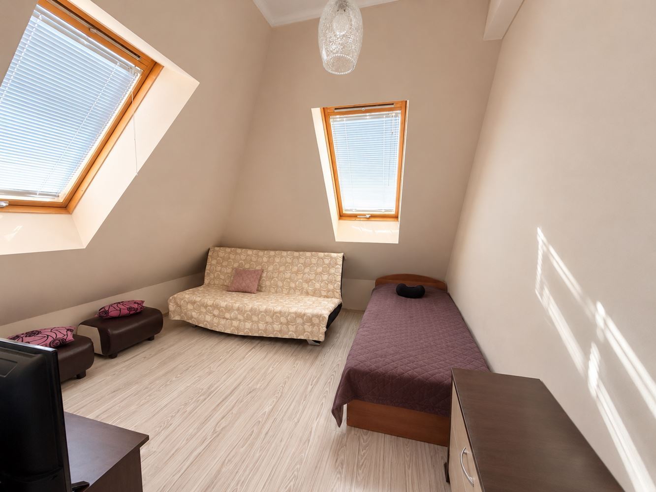 Apartmán se dvěma ložnicemi a dvěma terasami v klidném komplexu v Slunečném pobřeží