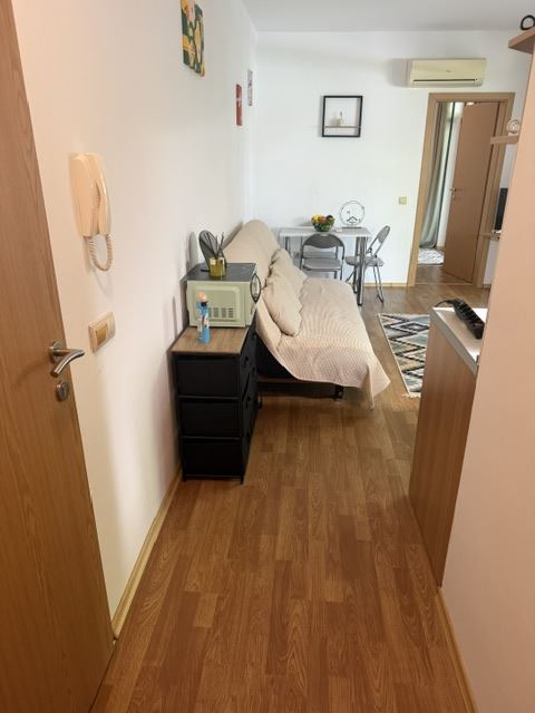 Komfort a klid u moře – prostorný apartmán s jednou ložnicí v Aheloy