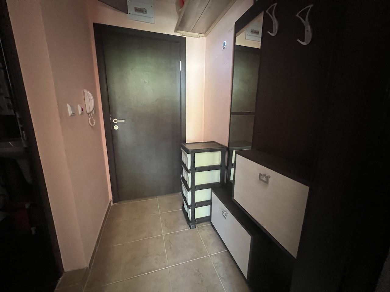 Útulné studio v srdci Elenite – jen pár minut od pláže, v uzavřeném komplexu s bazénem a skvělým zázemím