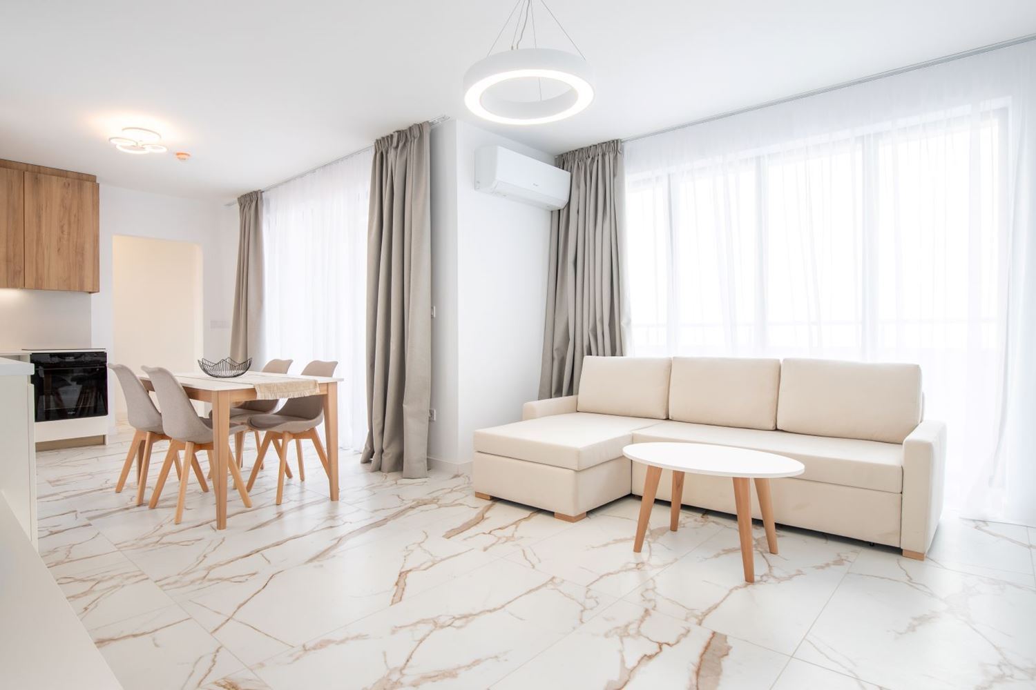 Moderní studio apartmán v první linii v novém komplexu v Aheloy