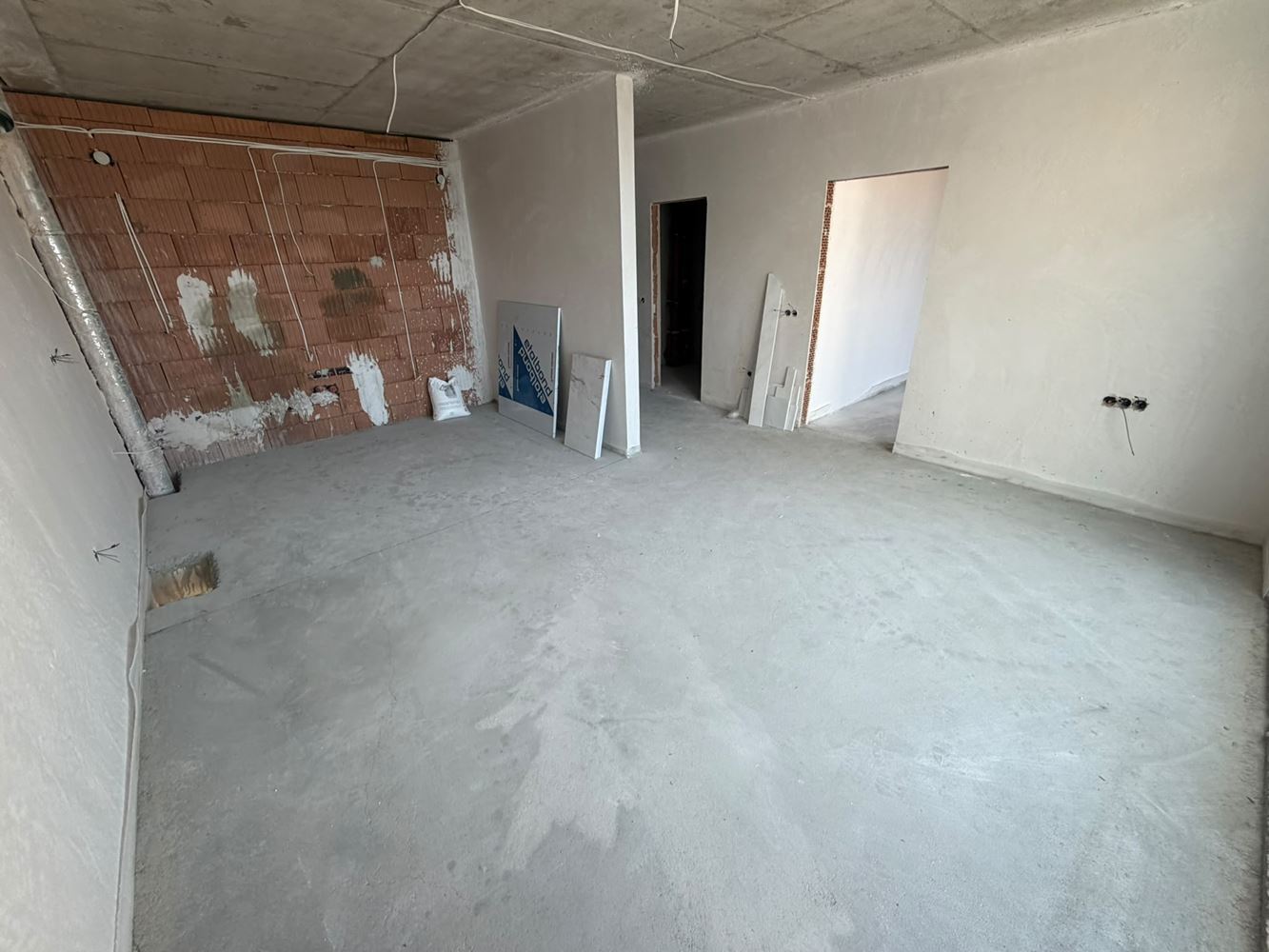 Apartmán s jednou ložnicí s přímým panoramatickým výhledem na moře v Ravdě – prvotřídní komfort a výhled z každého obytného pokoje
