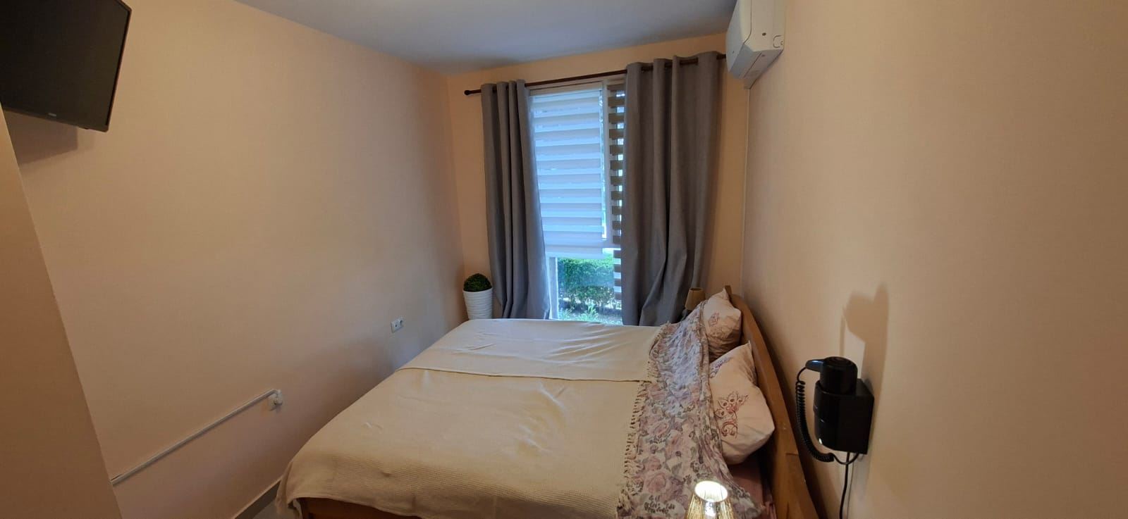 Komfort a praktičnost u moře – plně zařízený apartmán s jednou ložnicí ve Sveti Vlas