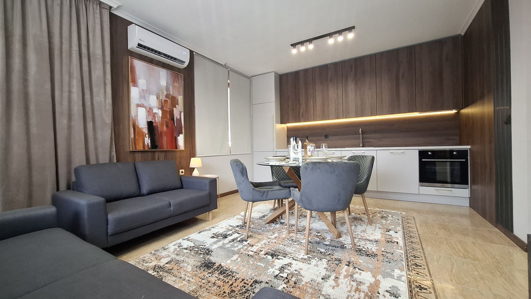 Luxusní apartmán se dvěma ložnicemi v první linii u moře ve Svatém Vlasu – jedinečná mořská atmosféra a prestižní komfort