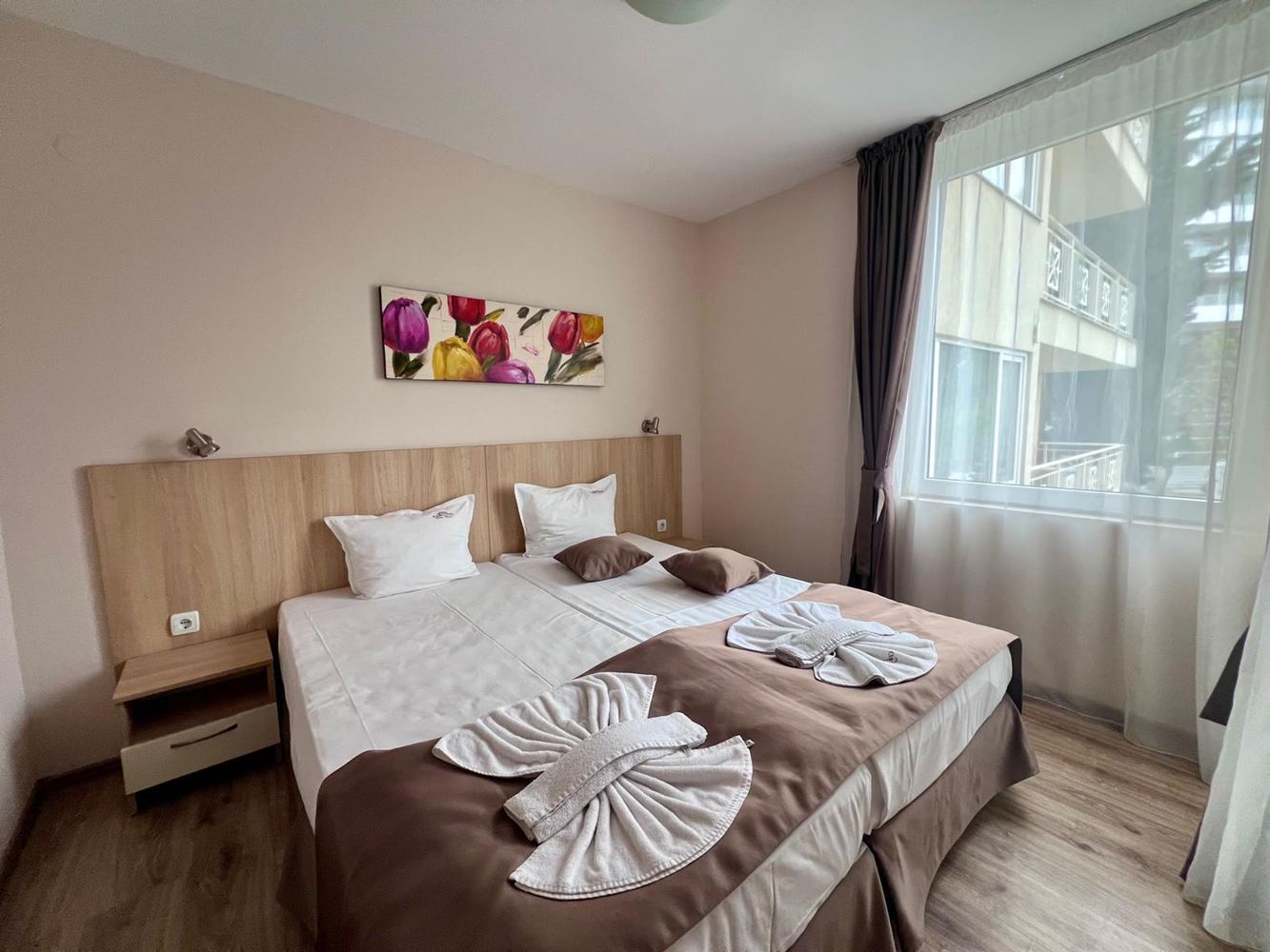 Dvoupokojový apartmán 300 metrů od moře na Slunečném pobřeží – skvělá investice s vysokým potenciálem