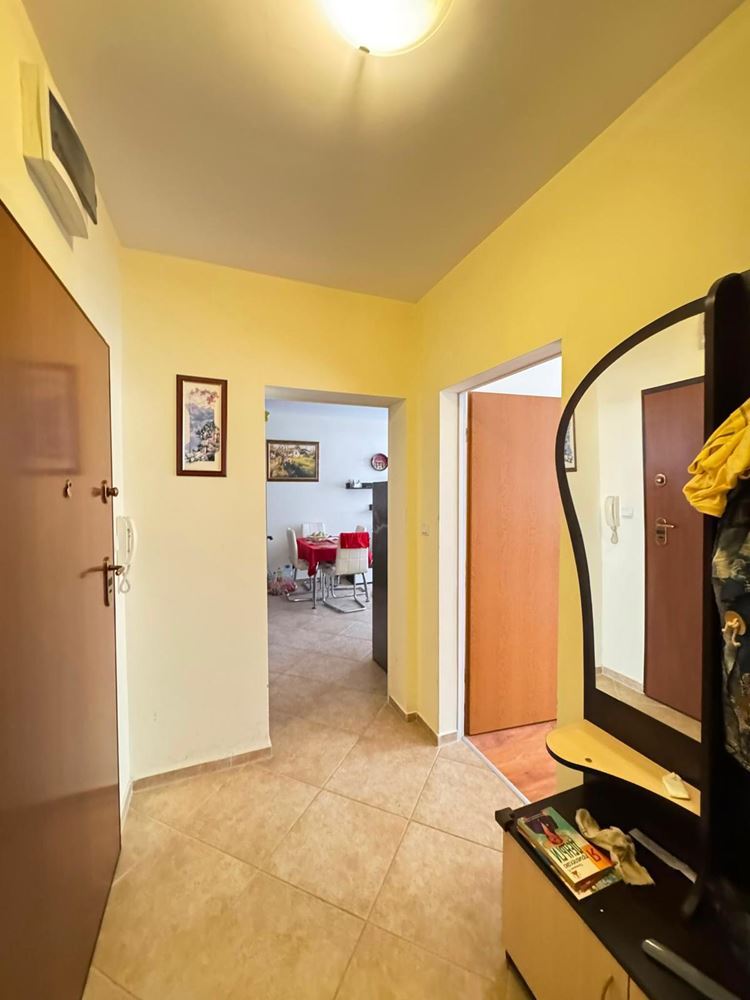 Prostorný apartmán s jednou ložnicí ve Starém městě Pomorie – pouze 50 metrů od pláže s částečným výhledem na moře