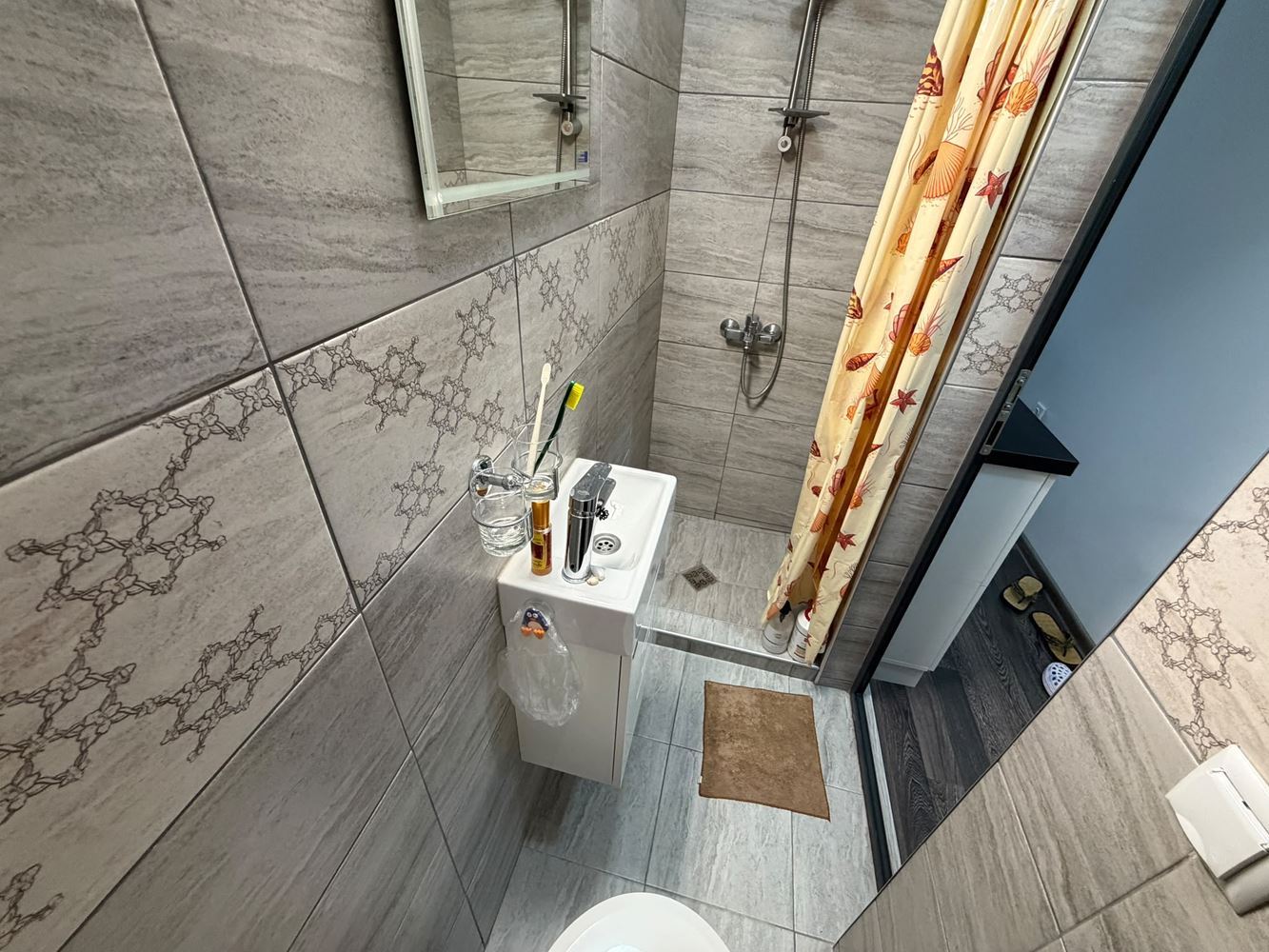 Kompaktní studio ve Sveti Vlas – 500 m od pláže, komplex s bazénem a parkováním