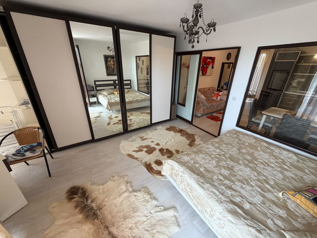 Stylový apartmán s jednou ložnicí v prestižním komplexu ve Sveti Vlas – připravený k nastěhování a s připravenými dokumenty pro rychlý obchod