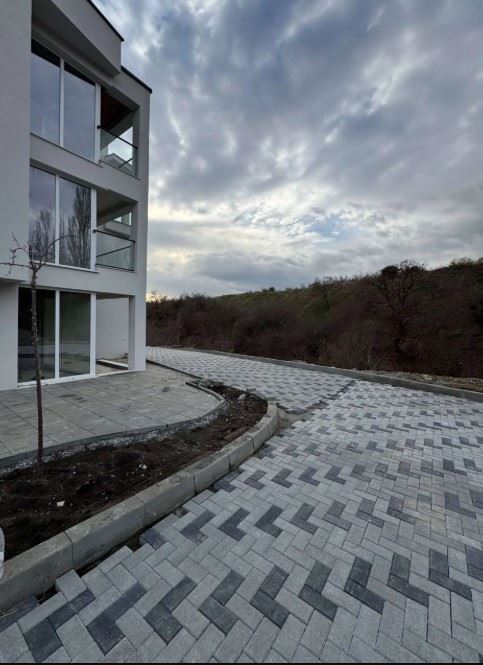 Prostorné studio s výhledem na moře v Sveti Vlas – připravené k dokončení podle vašich představ