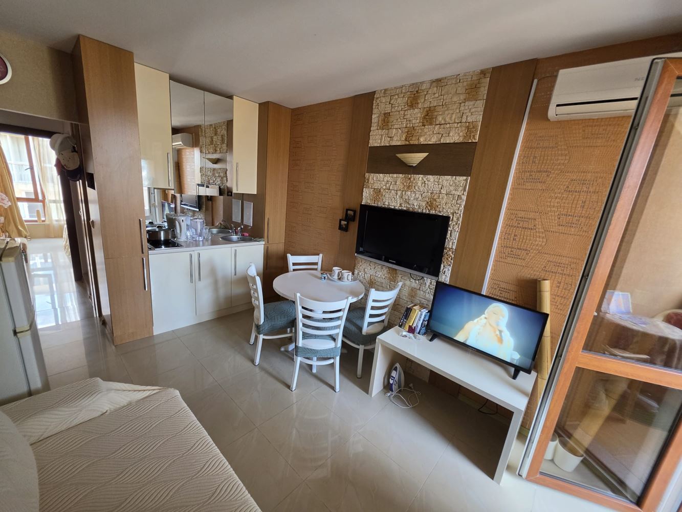 Stylový apartmán s jednou ložnicí v klidné a tiché části Slunečného pobřeží