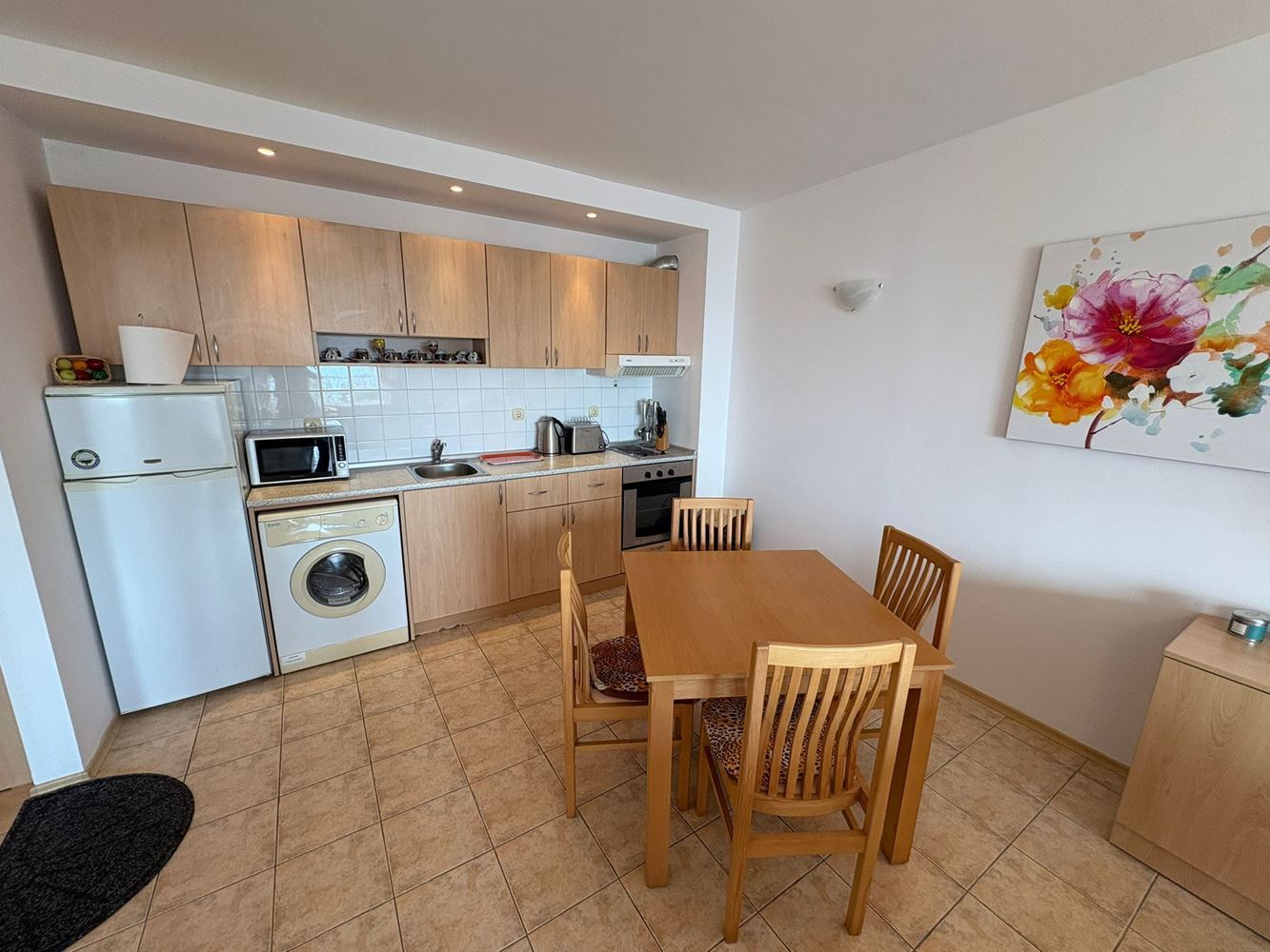 2pokojový apartmán s přímým výhledem na moře ve Svatém Vlasu – komfort, klid a resortový životní styl