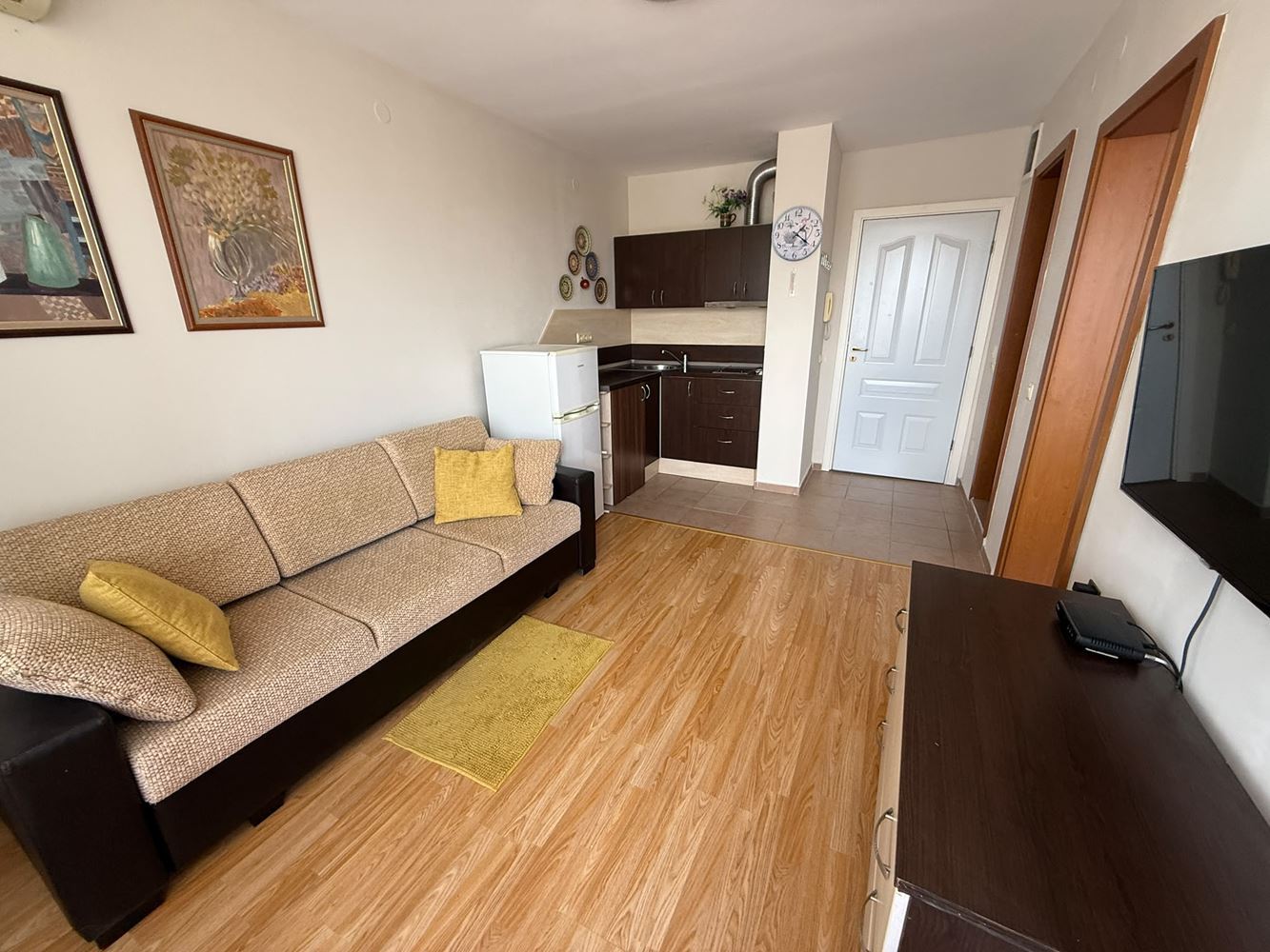 Prostorný apartmán s jednou ložnicí poblíž aquaparku na Slunečném pobřeží – skvělá příležitost pro investici i rekreační bydlení