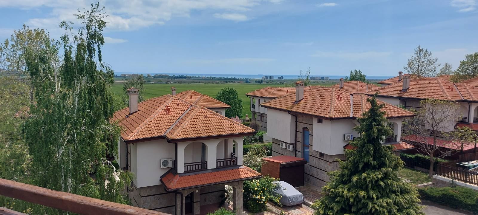 2+kk apartmán s panoramatickým výhledem na moře v Aheloy – komfort, prostor a klid